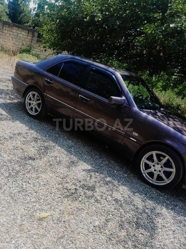 Mercedes C 220 1995, 288,500 km - 2.2 л - İsmayıllı