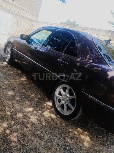 Mercedes C 220 1995, 288,500 km - 2.2 л - İsmayıllı