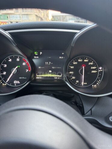 Alfa Romeo Giulia 2017, 6,500 km - 2.9 l - Bakı