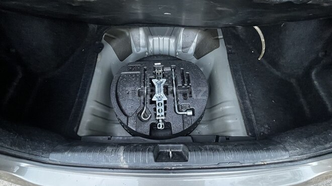 Honda Civic 2008, 430,000 km - 1.3 l - Qax