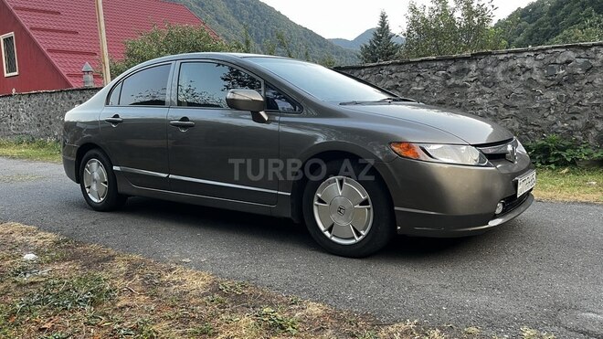 Honda Civic 2008, 430,000 km - 1.3 l - Qax
