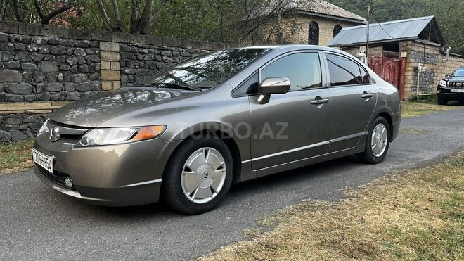 Honda Civic 2008, 430,000 km - 1.3 l - Qax