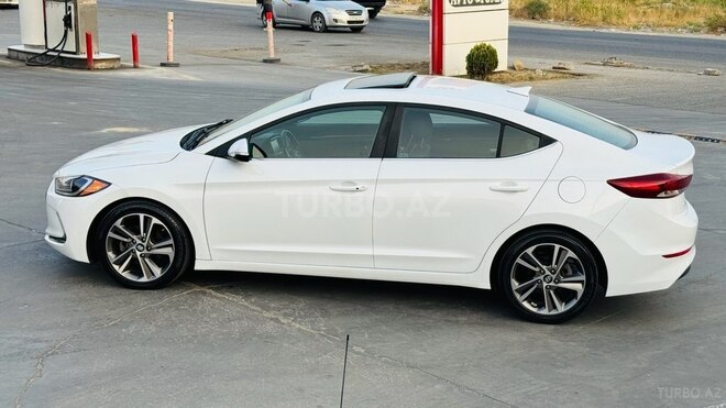 Hyundai Elantra 2018, 60,000 km - 2.0 l - Bakı