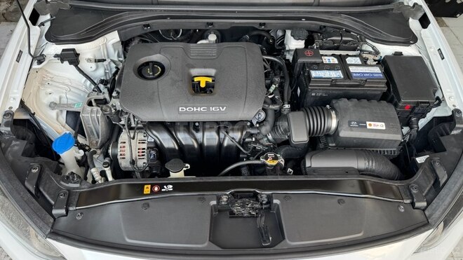 Hyundai Elantra 2018, 60,000 km - 2.0 l - Bakı