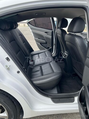 Hyundai Avante 2016, 195,000 km - 1.6 l - Bakı