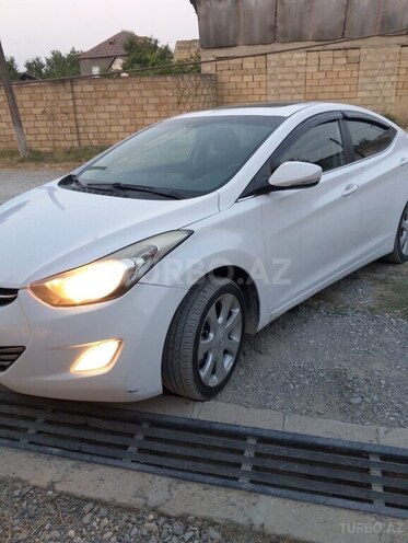 Hyundai Elantra 2013, 201,500 km - 1.8 l - Quba