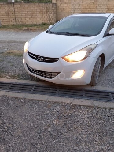 Hyundai Elantra 2013, 201,500 km - 1.8 l - Quba