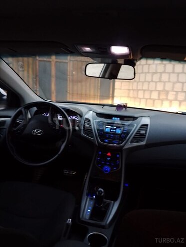 Hyundai Elantra 2013, 201,500 km - 1.8 l - Quba