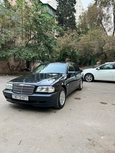 Mercedes C 200 1999, 325,000 km - 2.0 l - Bakı