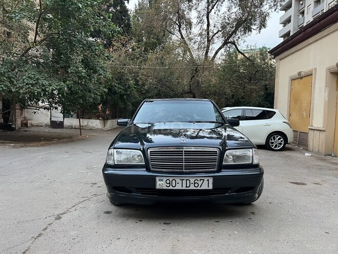 Mercedes C 200 1999, 325,000 km - 2.0 l - Bakı