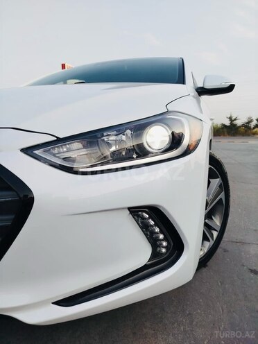 Hyundai Elantra 2018, 60,000 km - 2.0 l - Bakı