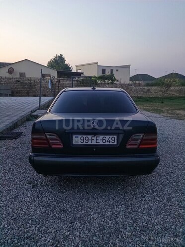 Mercedes E 220 d 2000, 494,600 km - 2.2 l - Bakı