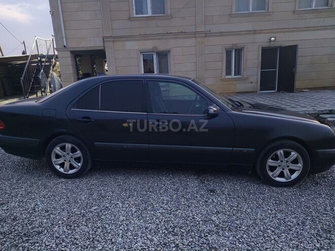 Mercedes E 220 d 2000, 494,600 km - 2.2 l - Bakı