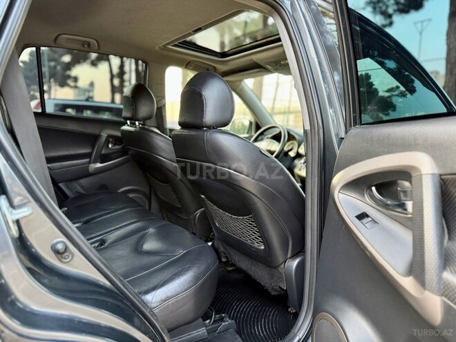 Toyota RAV4 2009, 300,100 km - 2.4 л - Bakı