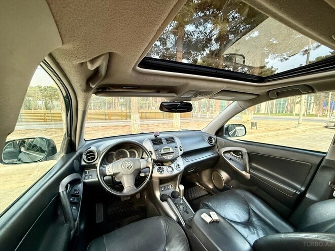 Toyota RAV4 2009, 300,100 km - 2.4 л - Bakı