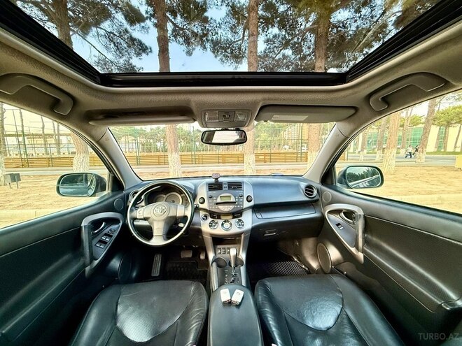 Toyota RAV4 2009, 300,100 km - 2.4 л - Bakı
