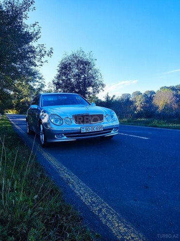 Mercedes E 240 2005, 294,020 km - 2.6 l - Qax