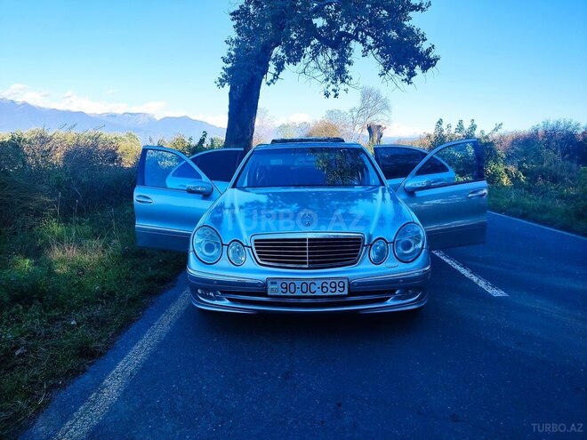 Mercedes E 240 2005, 294,020 km - 2.6 l - Qax