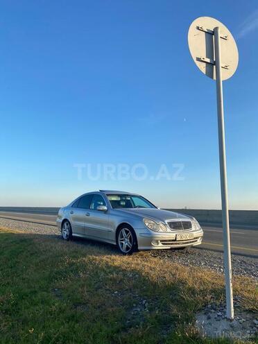 Mercedes E 240 2005, 294,020 km - 2.6 l - Qax