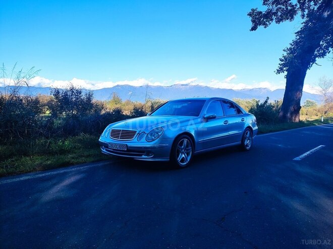Mercedes E 240 2005, 294,020 km - 2.6 l - Qax