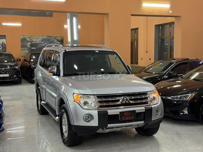 Mitsubishi Pajero 2008, 241,388 km - 3.0 л - Xırdalan