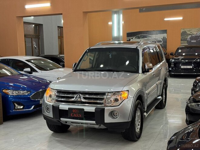 Mitsubishi Pajero 2008, 241,388 km - 3.0 л - Xırdalan