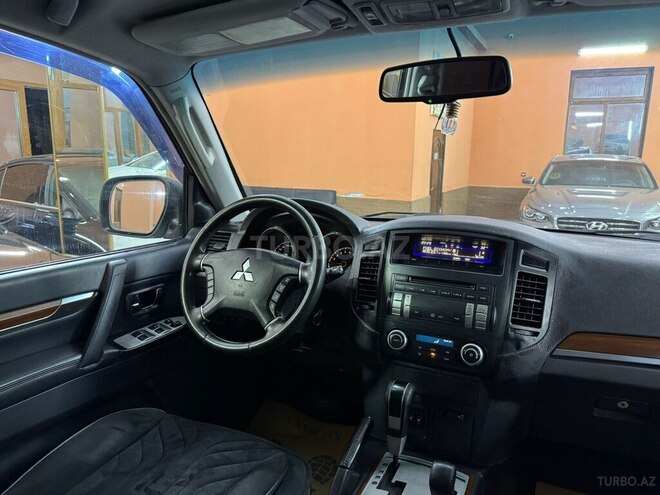 Mitsubishi Pajero 2008, 241,388 km - 3.0 л - Xırdalan