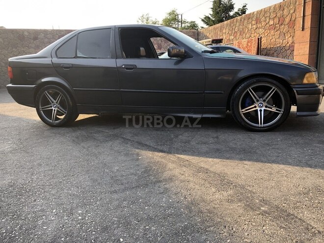 BMW 320 1994, 330,617 km - 2.0 l - Sumqayıt