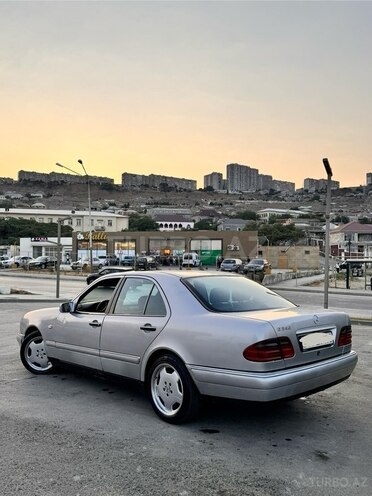 Mercedes E 240 1998, 350,000 km - 2.4 l - Bakı