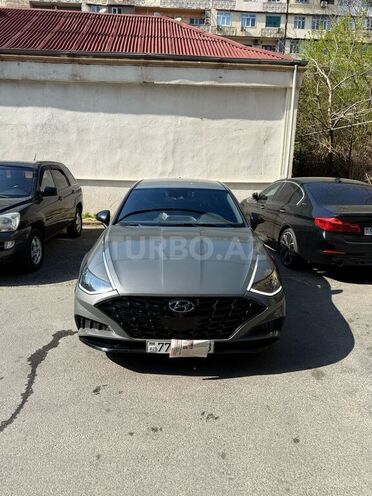 Hyundai Sonata-1