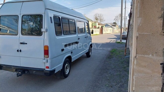 Mercedes 208 D 1994, 650,000 km - 2.3 l - Tərtər