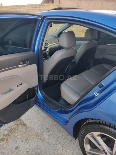 Hyundai Elantra 2017, 107,045 km - 2.0 l - Bakı