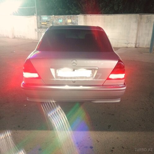 Mercedes E 200 1998, 243,374 km - 2.0 l - Goranboy