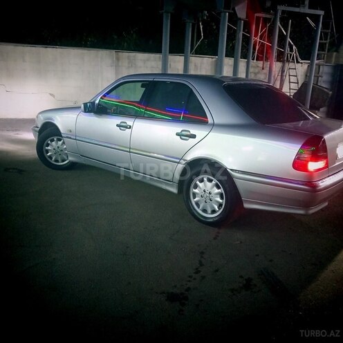 Mercedes E 200 1998, 243,374 km - 2.0 l - Goranboy