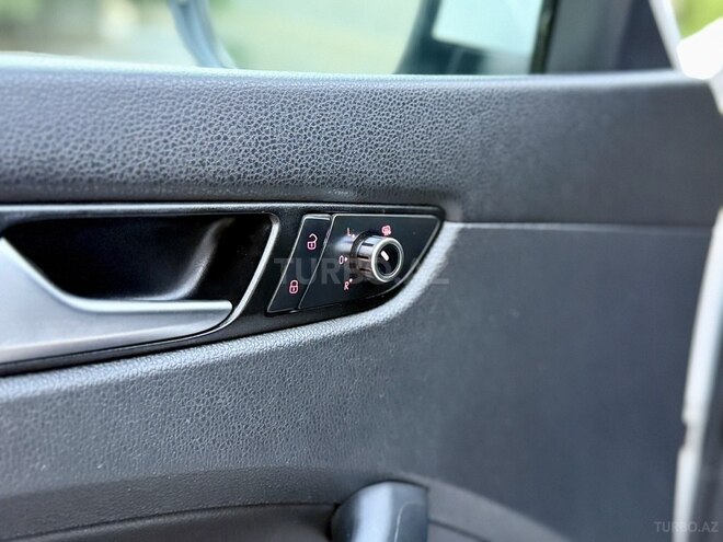 Volkswagen Passat 2012, 177,841 km - 2.5 l - Bakı