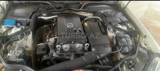 Mercedes E 200 2009, 225,000 km - 1.8 l - Salyan