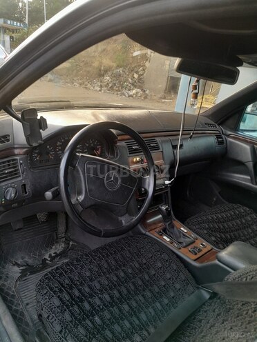 Mercedes C 220 1998, 957,121 km - 2.2 l - Masallı