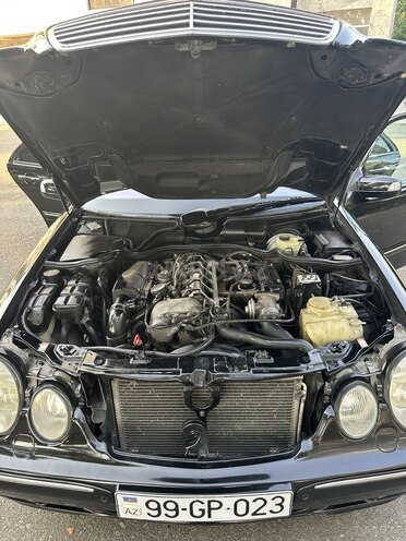 Mercedes E 270 2000, 260,023 km - 2.7 л - İsmayıllı
