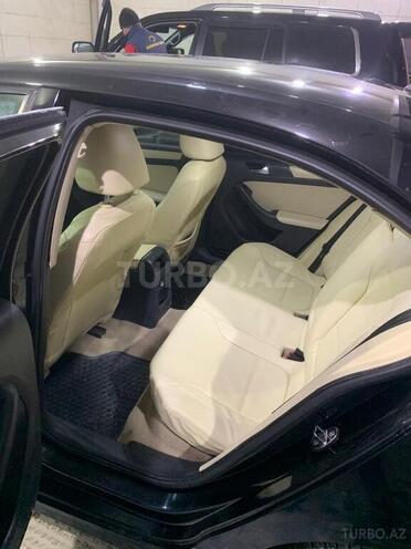 Volkswagen Jetta 2011, 17,000 km - 2.5 l - Bakı