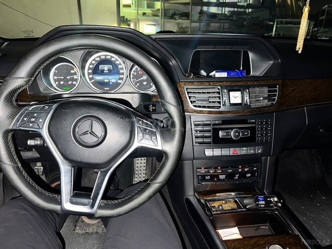 Mercedes E 200 2015, 290,000 km - 2.0 л - Bakı
