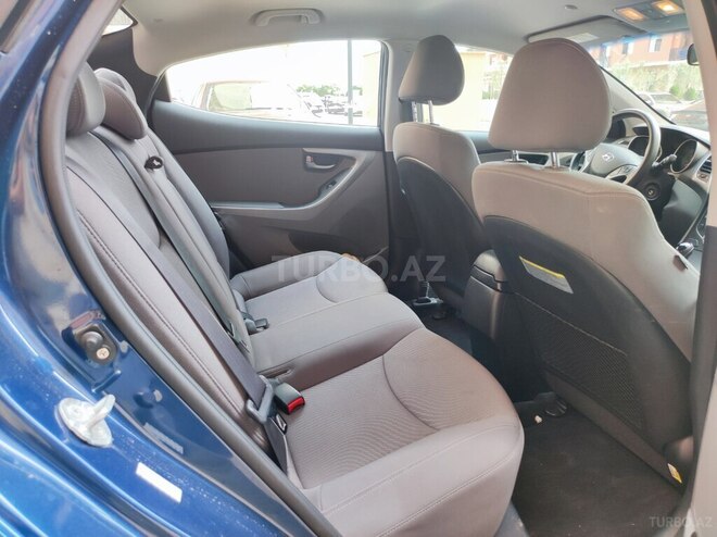 Hyundai Elantra 2015, 129,713 km - 1.8 l - Bakı