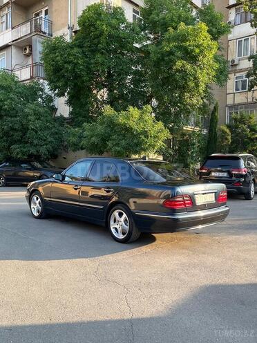 Mercedes E 270 2000, 450,000 km - 2.7 l - Bakı