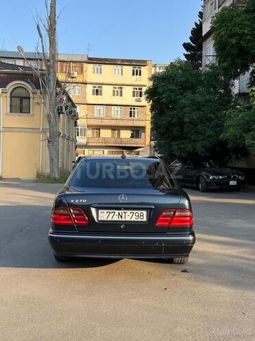 Mercedes E 270 2000, 450,000 km - 2.7 l - Bakı