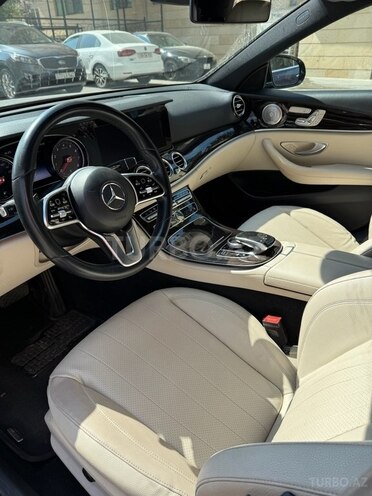 Mercedes E 300 4MATIC 2019, 67,000 km - 2.0 л - Bakı
