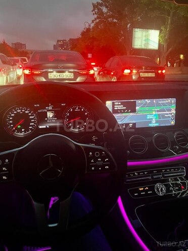 Mercedes E 300 4MATIC 2019, 67,000 km - 2.0 л - Bakı