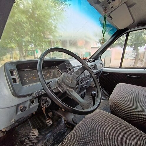 GAZ 2705 1999, 255,000 km - 2.4 l - Cəlilabad