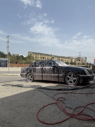 Mercedes E 200 1999, 296,600 km - 2.0 l - Bakı