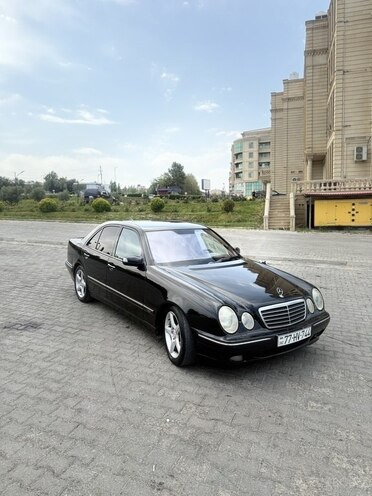 Mercedes E 200 1999, 296,600 km - 2.0 l - Bakı