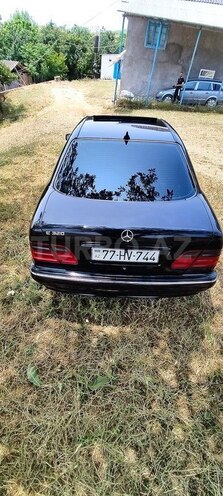 Mercedes E 200 1999, 296,600 km - 2.0 l - Bakı
