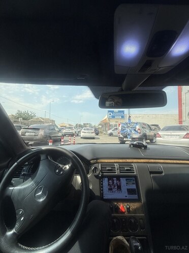 Mercedes E 200 1999, 296,600 km - 2.0 l - Bakı